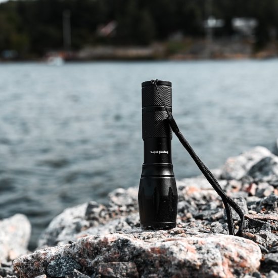 Tactical Flashlight - Lommelykt - Trykk på bildet for å lukke