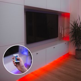 RGB LED-belysning til TV-en