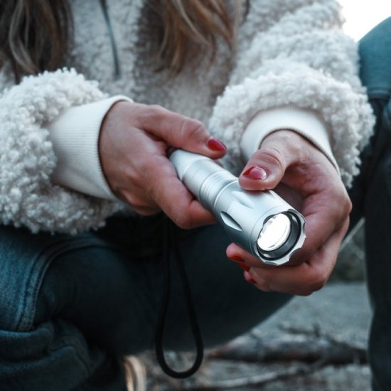 Tactical Flashlight - Lommelykt - Trykk på bildet for å lukke