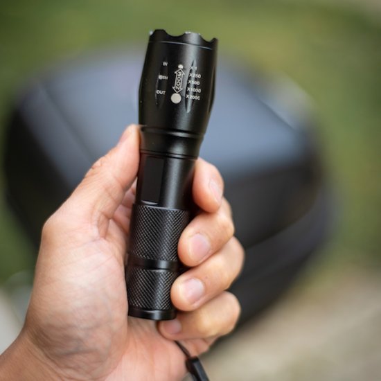 Tactical Flashlight - Lommelykt - Trykk på bildet for å lukke