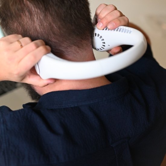 Bærbar vifte med Halsstropp (oppladbar) - Trykk på bildet for å lukke