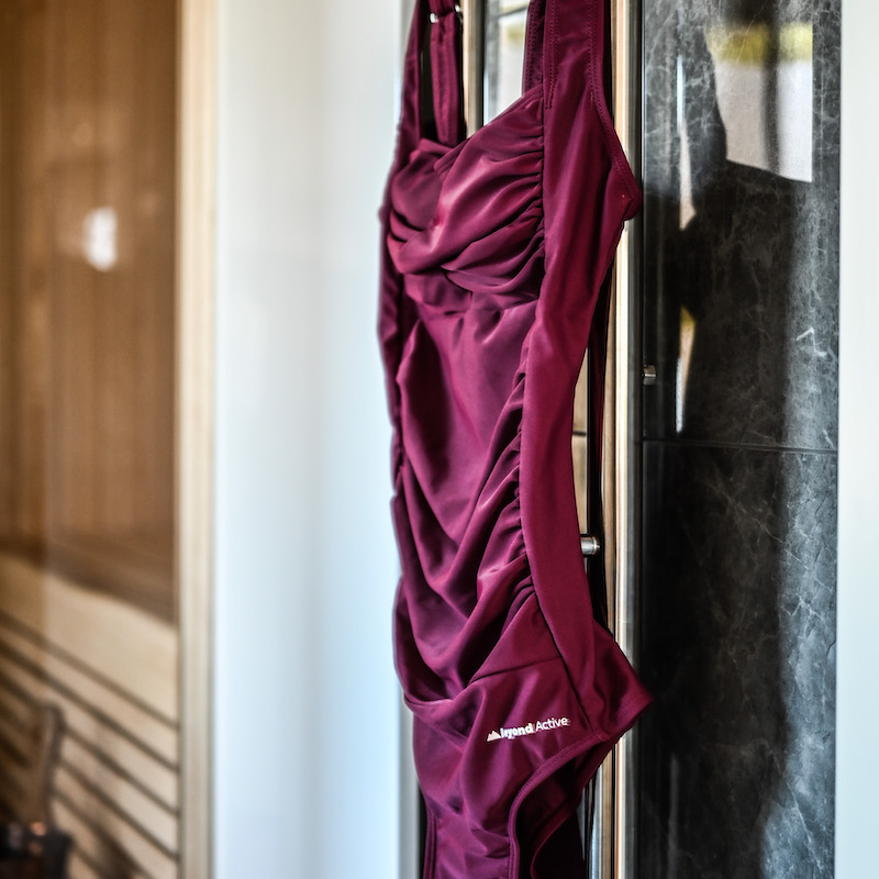Formende badedrakt med Tummy Control