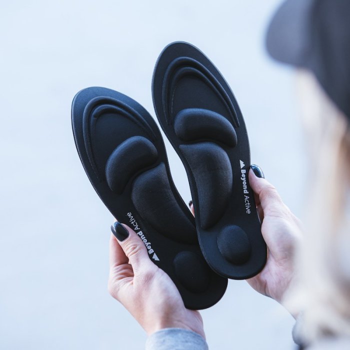 Innleggssåle som stabiliserer foten