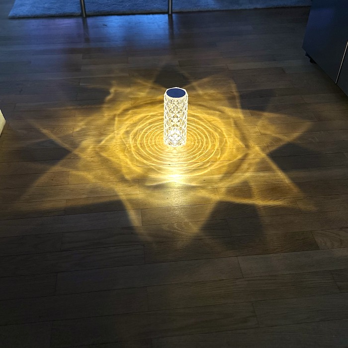 Trådløs Bordlampe Prisma - 16 farger