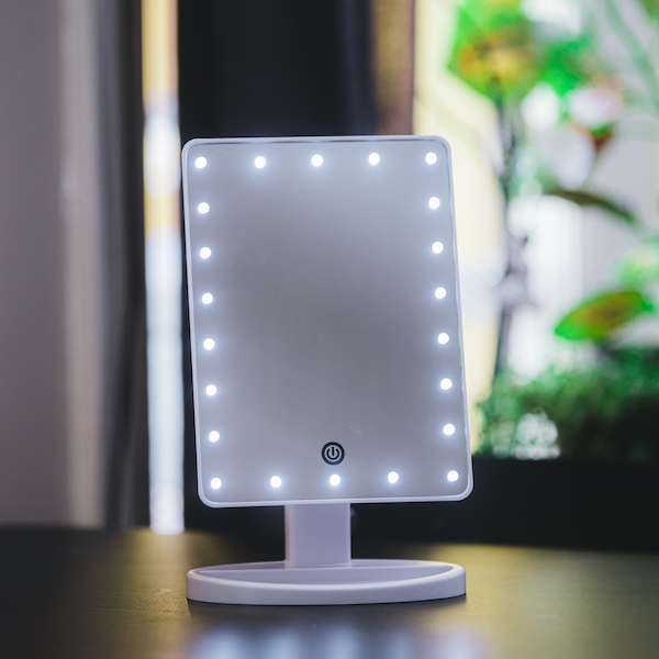 Sminkespeil med LED-belysning