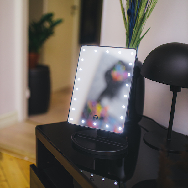 Sminkespeil med LED-belysning