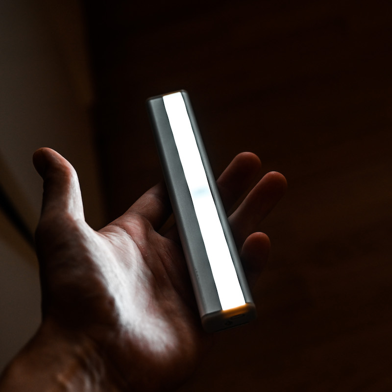 Oppladbar LED-spotlight