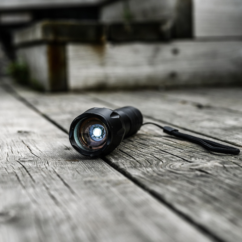 LED lommelykt - oppladbar (USB)