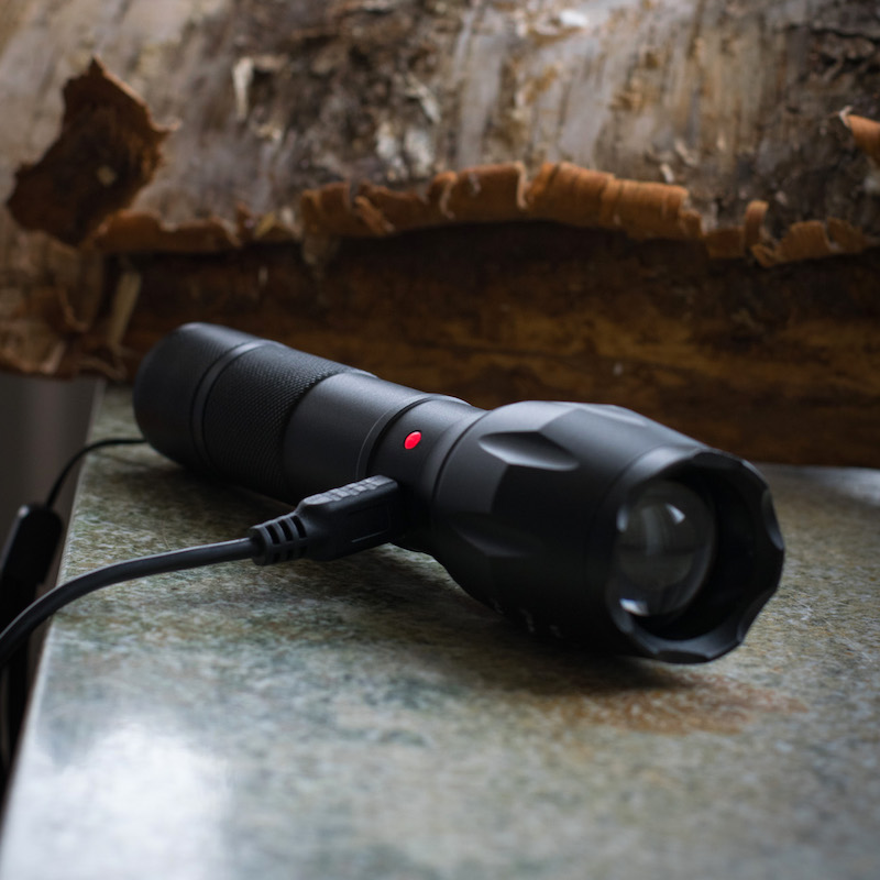 LED lommelykt - oppladbar (USB)