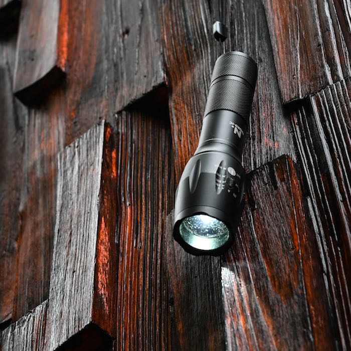 LED lommelykt - oppladbar (USB)